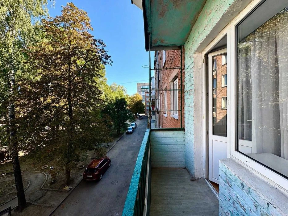 Продам двокімнатну квартиру з ремонтом сертифікат