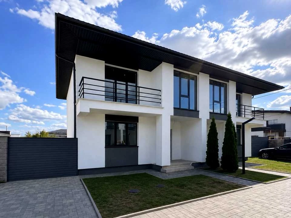 Будинок. Рівне, масив макарова