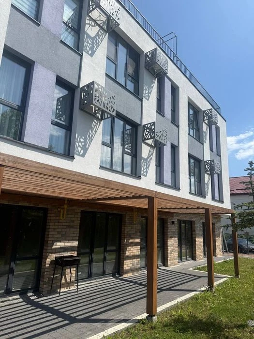Продаж 2 кімнатної квартири з власним патіо ЖК Інжир вул Брю
