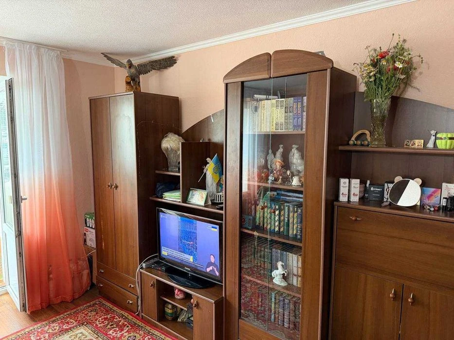 I will sell a 4-room apartment, st. Kosmonavtov 2 Pridneprovsk