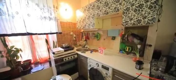 (4) 2 ком кв. в Валыховский пер.