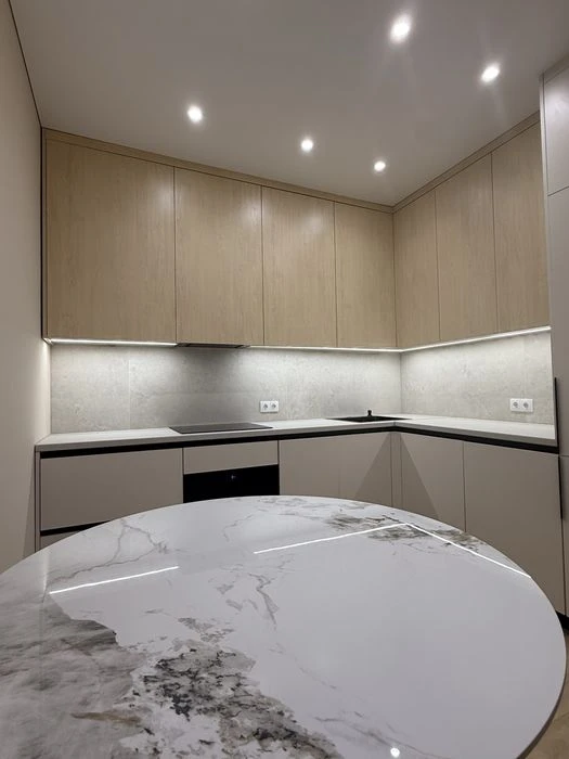 Продаж 2 кімнатної в центрі міста, вул  Руська 41