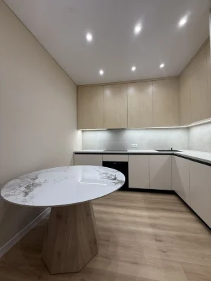 Продаж 2 кімнатної в центрі міста, вул  Руська 41