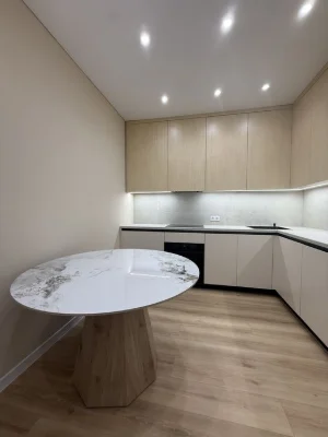 Продаж 2 кімнатної в центрі міста, вул  Руська 41