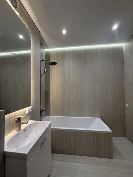 Продаж 2 кімнатної в центрі міста, вул  Руська 41