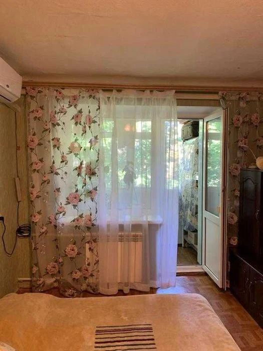 В продажі 1-кімнатна квартира в гарному стані. Нові Будинки