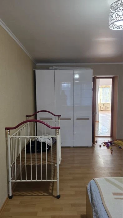 Продаю 3к к-студію в районі Старого ЖД вокзалу