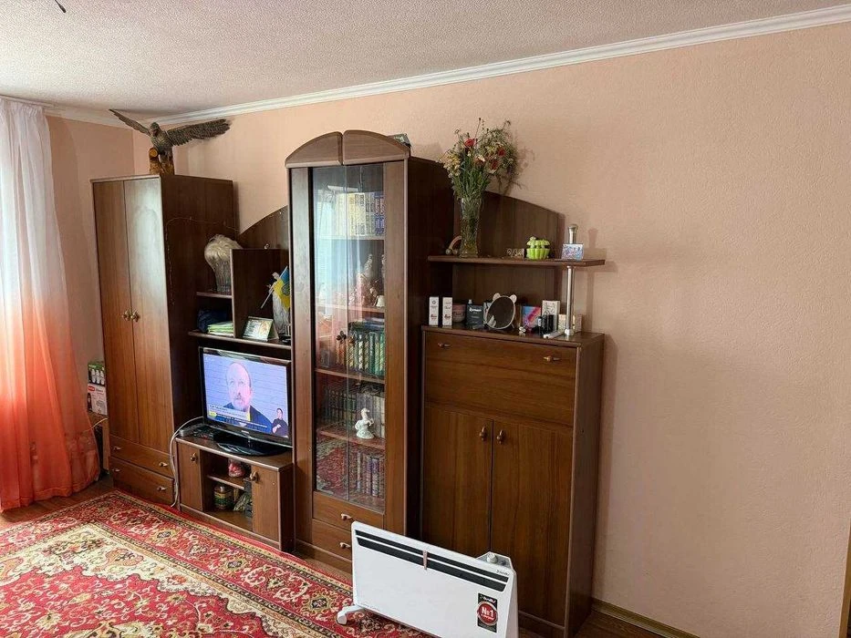 I will sell a 4-room apartment, st. Kosmonavtov 2 Pridneprovsk