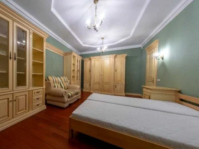Квартира. Київ, Євгена Коновальця вул. (Щорса)