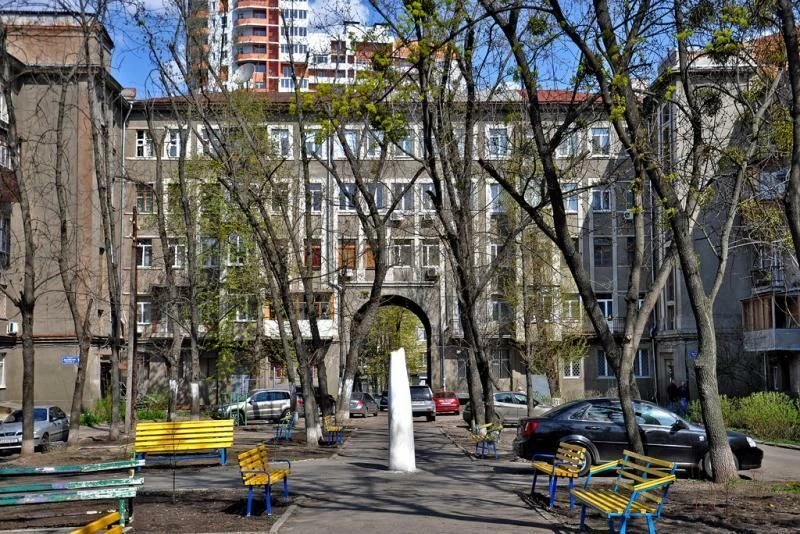 3 rooms for sale, Naukova metro station, Danilevskoho St.