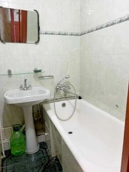 Продам 3-комнатную квартиру на Холодной Горе — $39 000