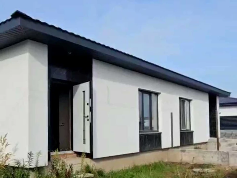 Будинок. Рівне, Сонячна вул.