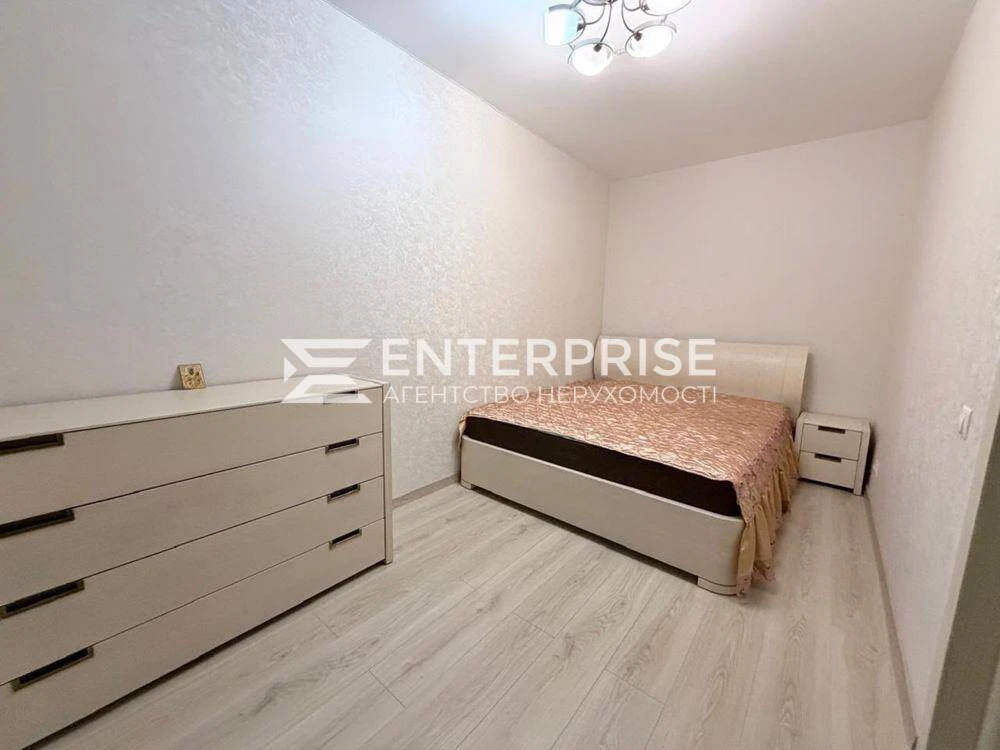 Продаж 3к квартири, метро Святошин, просп. Берестейський Дер