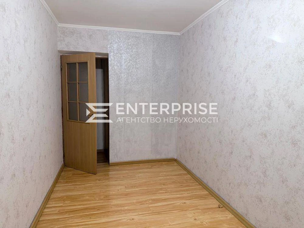 Продаж 3к квартири, метро Святошин, просп. Берестейський Дер