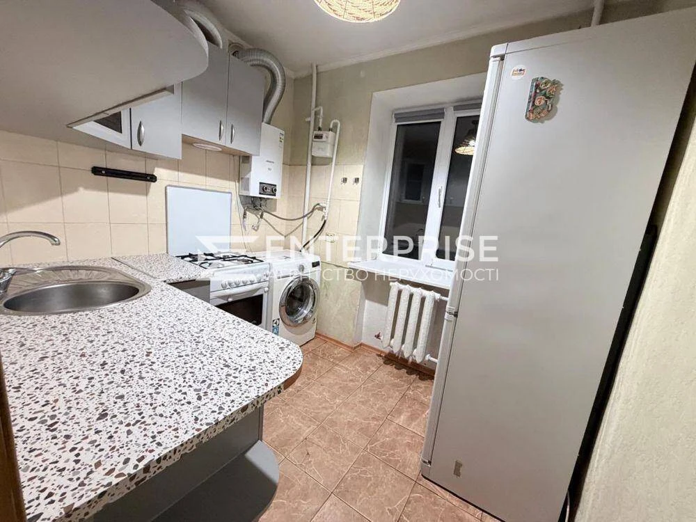 Продаж 3к квартири, метро Святошин, просп. Берестейський Дер