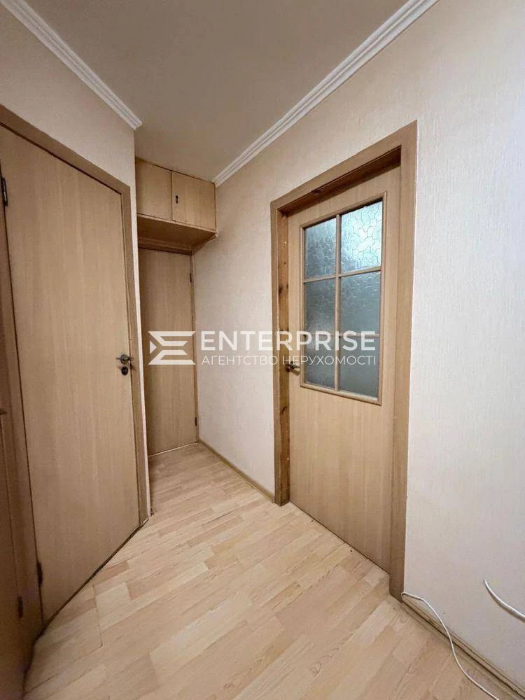 Продаж 3к квартири, метро Святошин, просп. Берестейський Дер