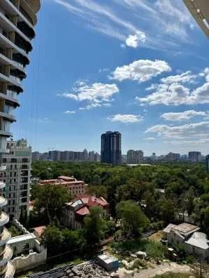 Продаж квартири з великим балконом та видом на море в ЖК «Ka