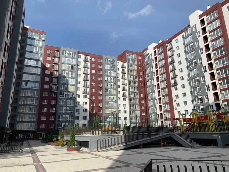 Продаж квартири в ЖК Княгини, можна приступати до ремонту!