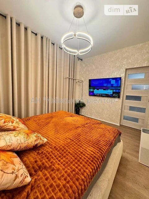 Продаж 3 поверхового таунхауса з ділянкою на 1.2 сотки, 120