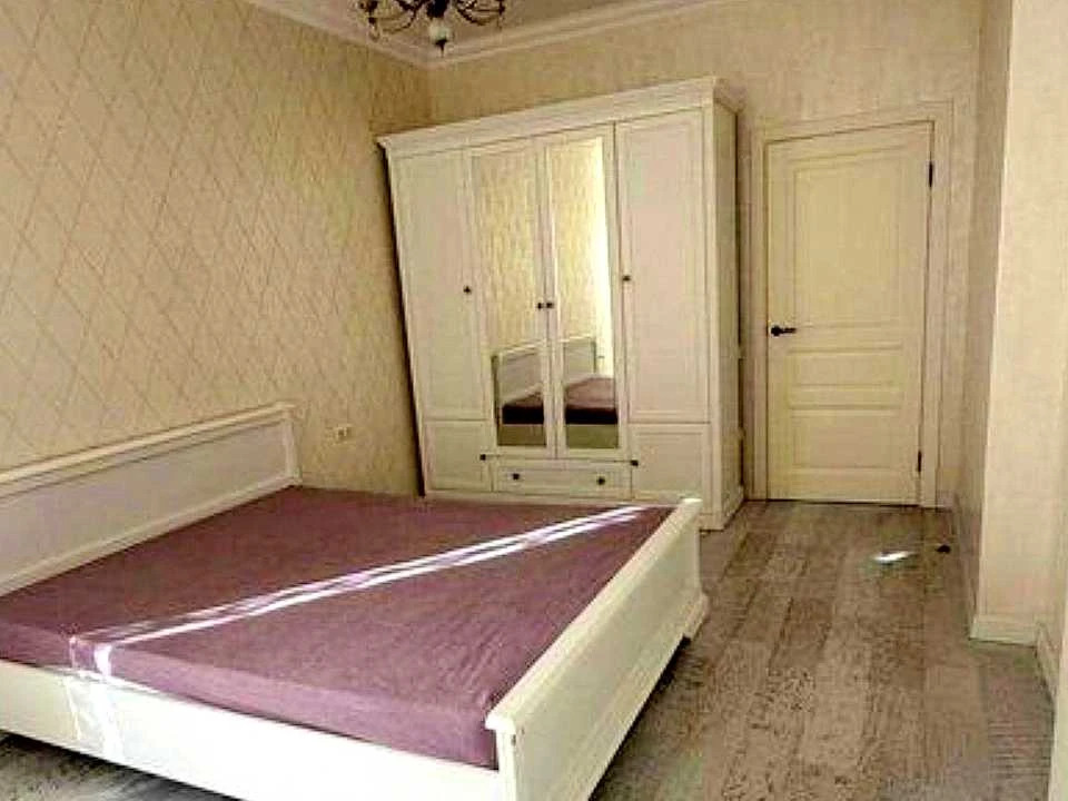 Квартира. Одеса, Генуезька вул., 24д к
