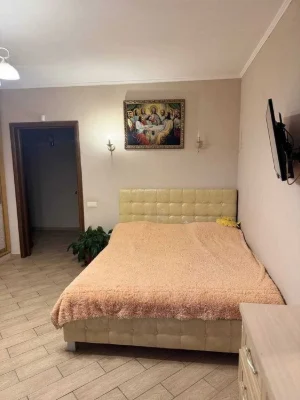 Продається 2х кімнатна квартира