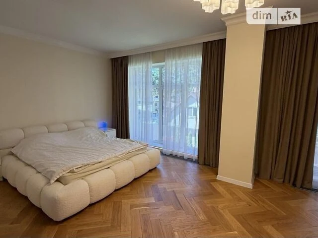 Продаж 2 поверхового будинку з ділянкою на 10 соток, 203 кв.