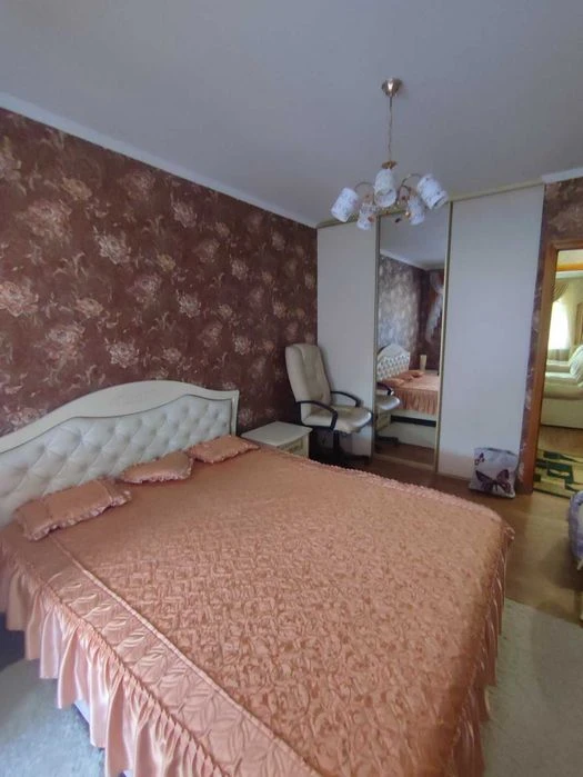 продам 3 кімн. Клочківська 199 газ 2 поверх