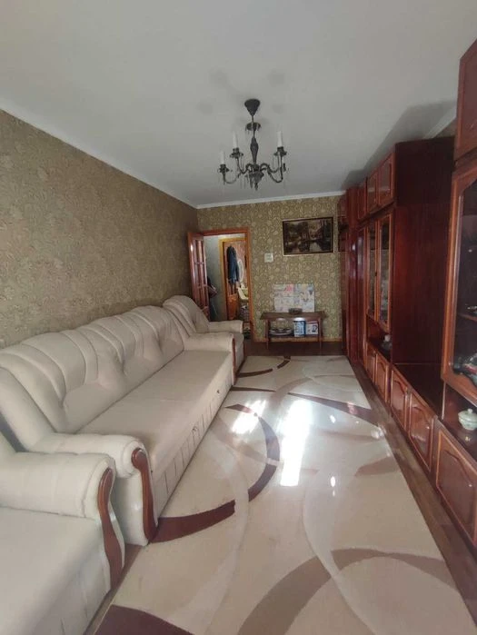 продам 3 кімн. Клочківська 199 газ 2 поверх