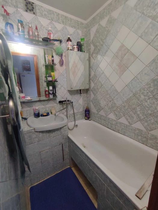 продам 3 кімн. Клочківська 199 газ 2 поверх