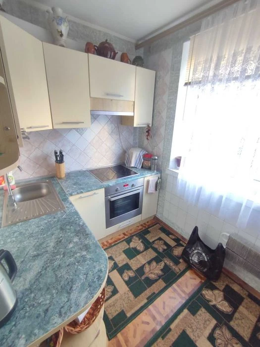 продам 3 кімн. Клочківська 199 газ 2 поверх