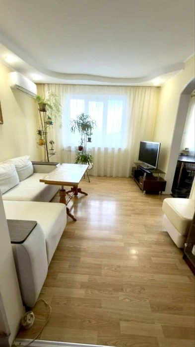 Продам шикарну 3кімнатну квартиру, Гвардійців Широнінців, 60