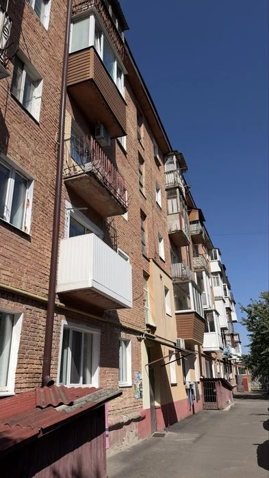 Продаж 3-к квартири в центрі | вул. Набережна
