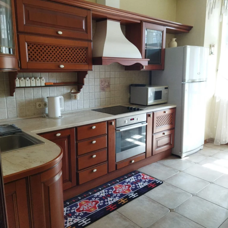 Аренда 2-комнатной квартиры 85.5 м², Евгения Коновальца ул.,