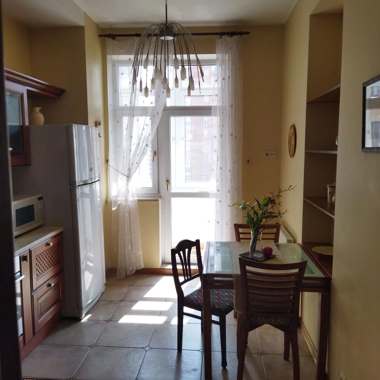 Аренда 2-комнатной квартиры 85.5 м², Евгения Коновальца ул.,
