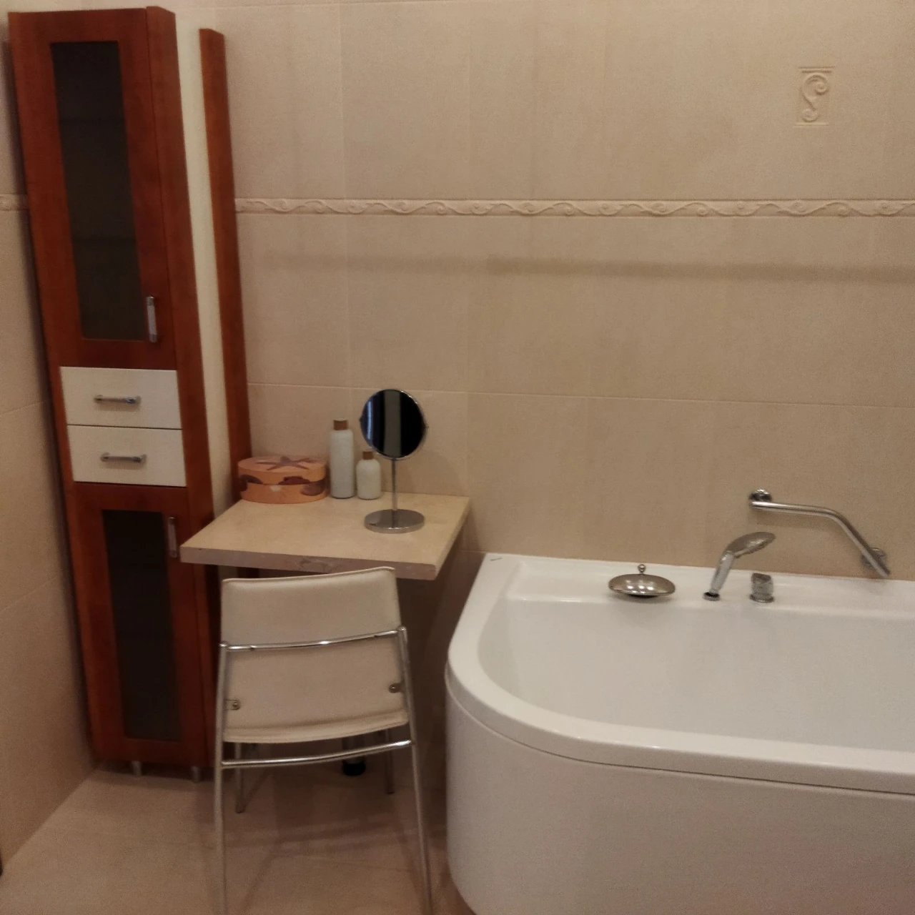 Аренда 2-комнатной квартиры 85.5 м², Евгения Коновальца ул.,