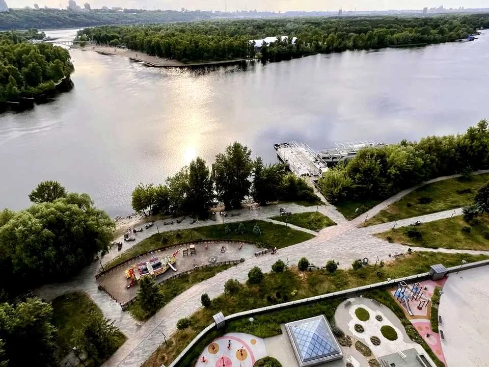 Квартира. Київ, Микільсько-Слобідська вул.