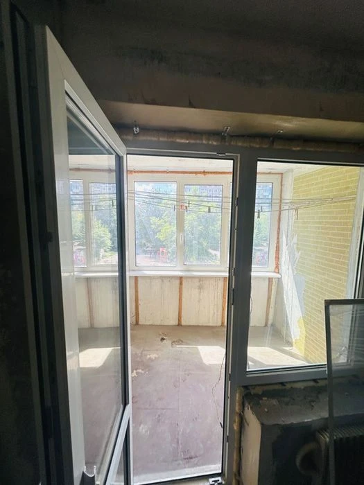 3-х комнатная квартира, чешка, 3/9 эт. Район Калиновой, ул.