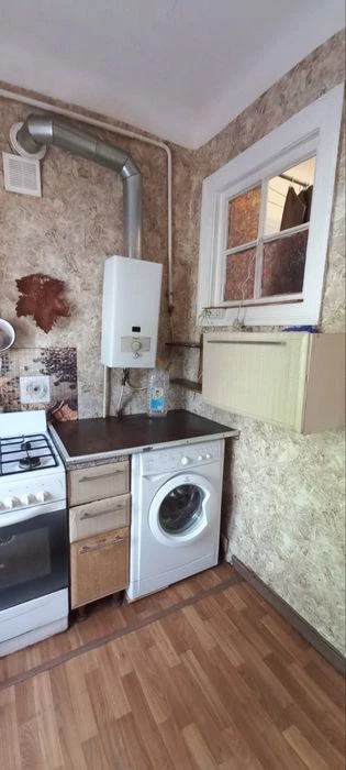 Продам 2х ком квартиру, сталинка!