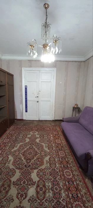 Продам 2х ком квартиру, сталинка!