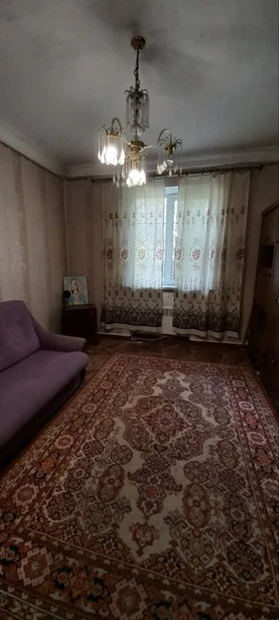 Продам 2х ком квартиру, сталинка!