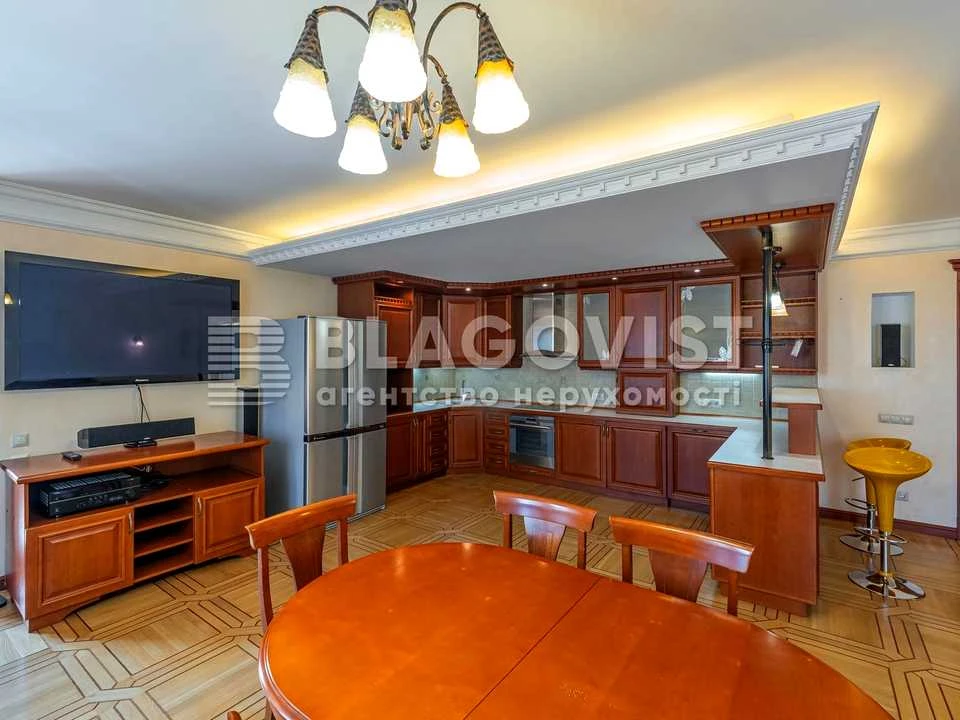 Apartment. Kyiv, Volodymyr Ivasyuk Ave. (Heroes of Stalingrad