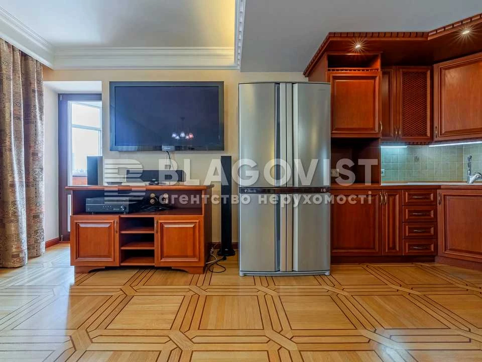 Apartment. Kyiv, Volodymyr Ivasyuk Ave. (Heroes of Stalingrad