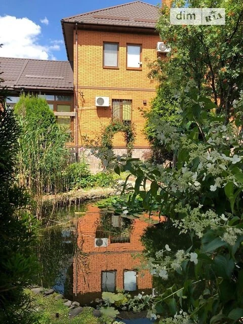 Продаж 2 поверхового будинку з ділянкою на 12 соток, 320 кв.