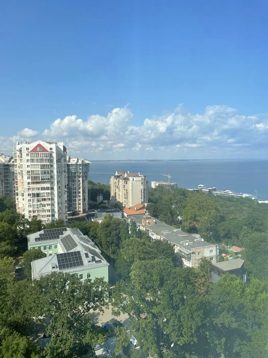 Продам квартиру с видом на море