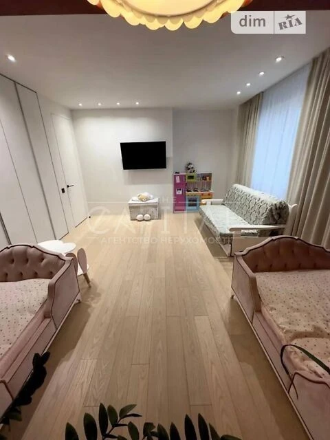 Продаж 3к квартири 140 кв. м на вул. Юрія Шумського • ID 347
