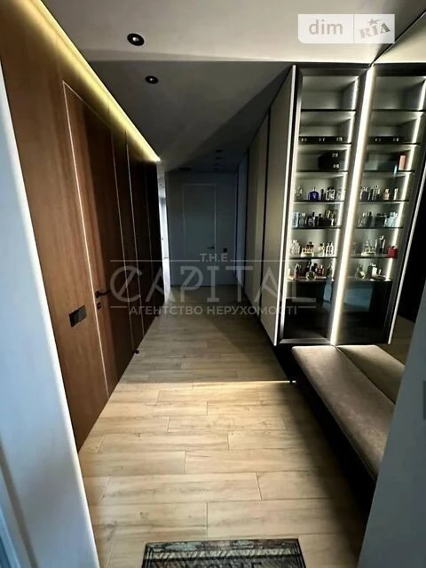 Продаж 3к квартири 140 кв. м на вул. Юрія Шумського • ID 347