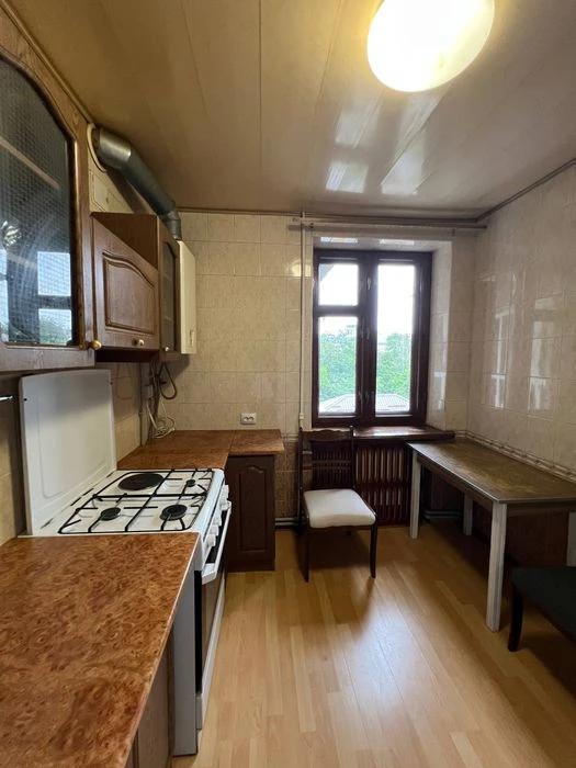 I will sell a 3-room apartment in the city center of Dnipro, Gogo Street