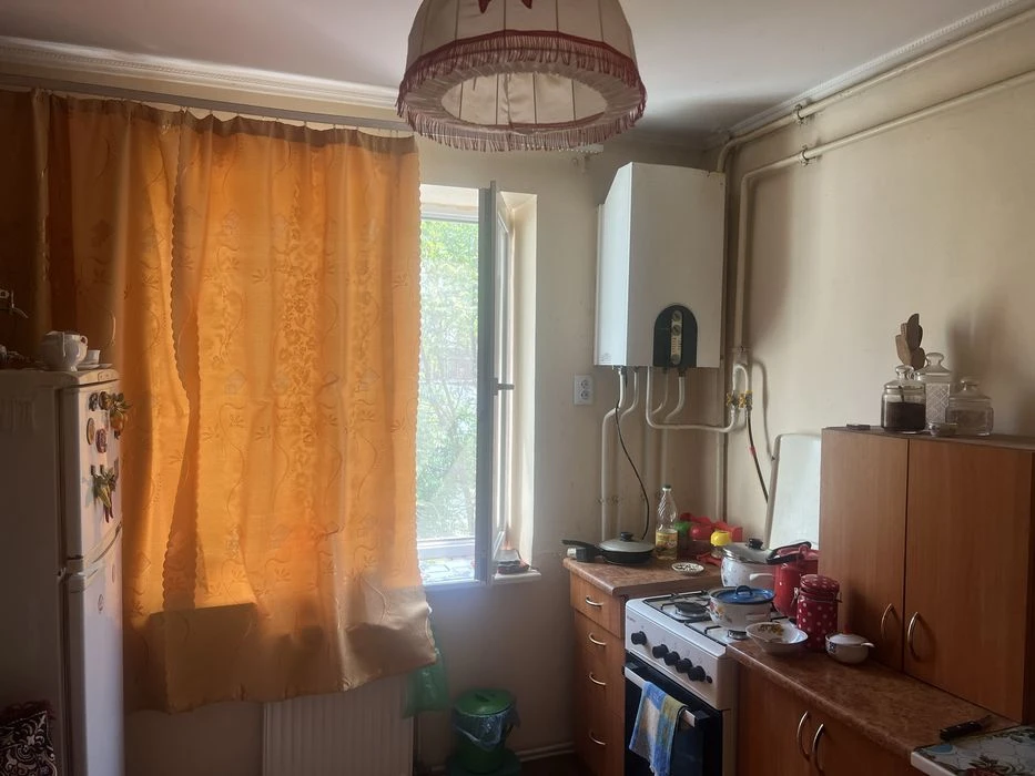 Продаж 2-кімнатної квартири по вул. Романа Шухевича