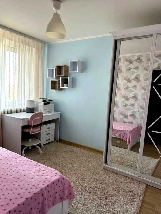 Продам 3х комн квартиру м Холодная гора, Волонтёрская 4/16 с