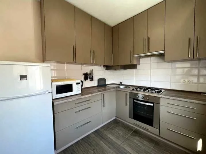 Продам 2х комнатную квартиру ХТЗ, пр Александровский 1выс/5